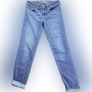 American Eagle Women’s Skinny Jeans -‎ Light Wash, Size 4